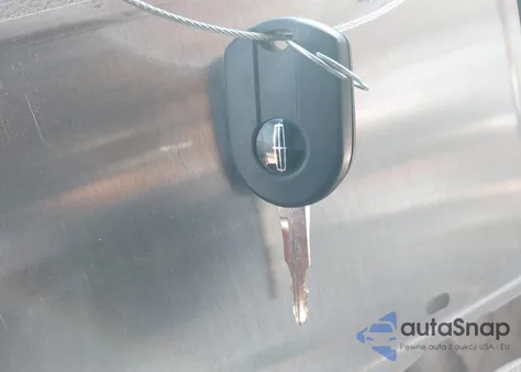 2009 Lincoln Mks z USA, uszkodzony, nr VIN 1LNHM93R79G624853